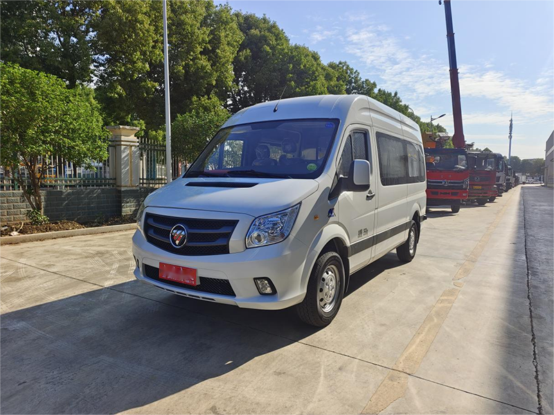 福田图雅诺中轴殡仪车