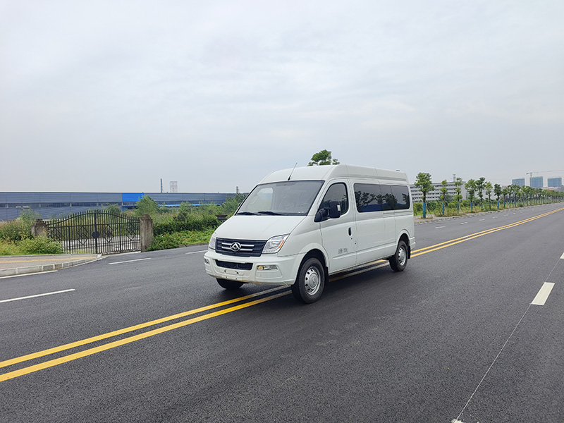 大通V80中轴殡葬服务车
